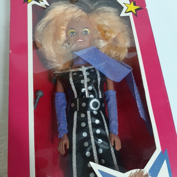 11 1/2" LACE Celebrity Rock Star African American Doll Creata. New - Picture 9 of 9